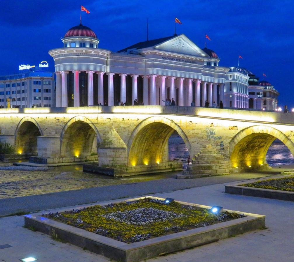 Vardar Skopje Luaran gambar
